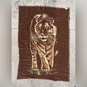 Virgin Acrylic Tiger Blanket 74x54